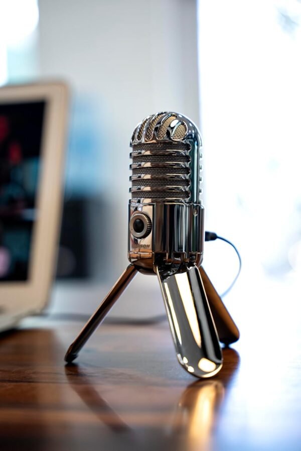 Samson Meteor Mic USB Condenser Microphone review for podcasting and recording enthusiasts
